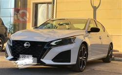 نيسان ألتيما